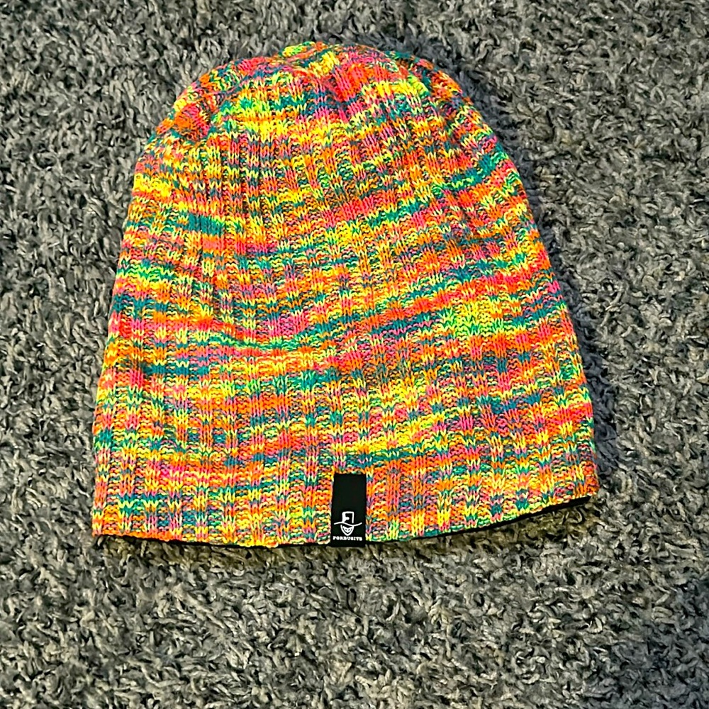 Woman’s Forbusite multicolored beanie. one size. Acrylic and Polyester.